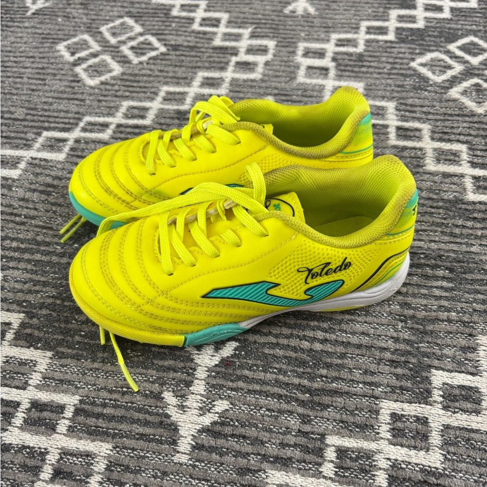 Joma Toledo boys indoor soccer shoes size 12c cleats